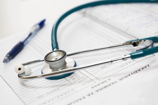 How to choose a plan to insure yourself against critical illnesses